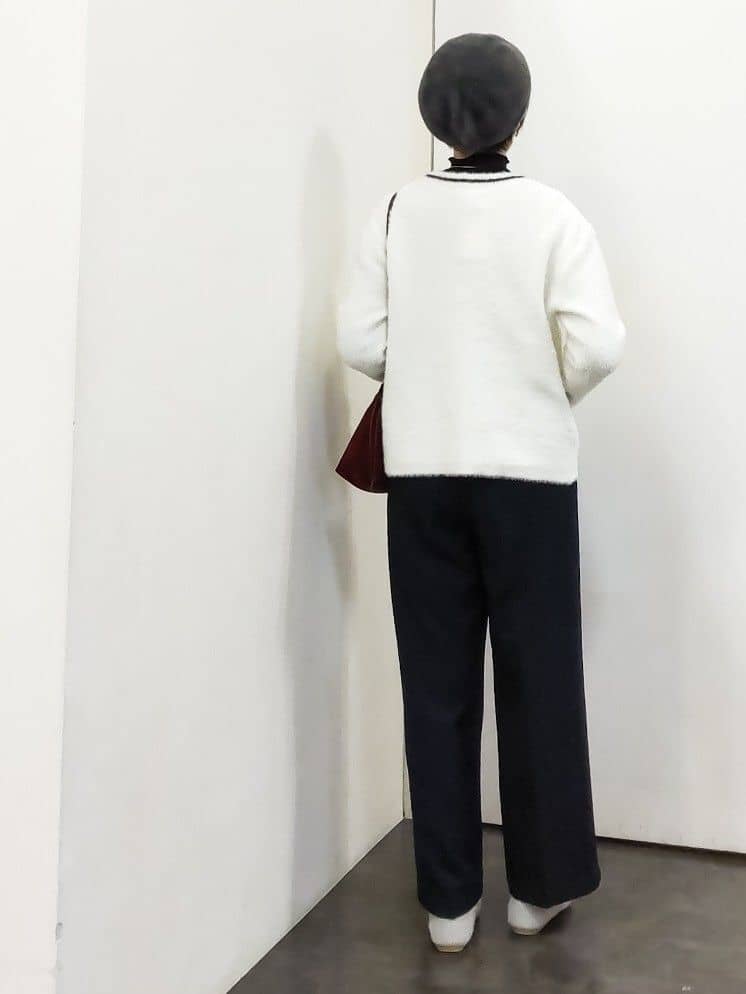 やまちゃんさんの「grove｜軽やかフェザーで魅せる、クラシカルな主役カーディガン」を使ったコーディネート