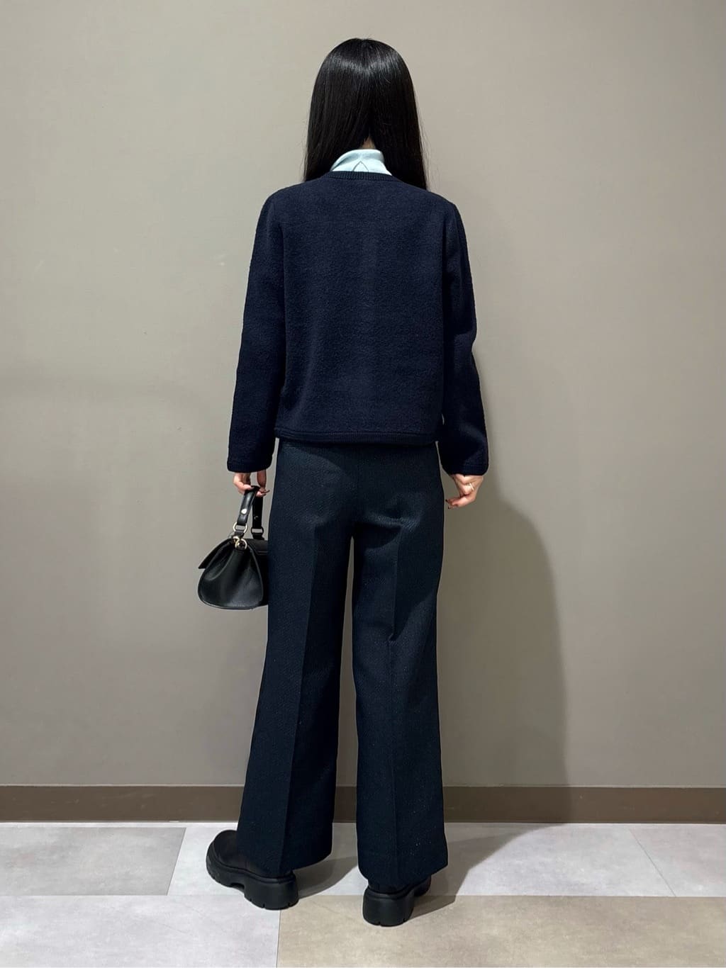 KEIKOさんの「INDIVI｜【ミニブークレ素材】ジャケットライクカーディガン」を使ったコーディネート