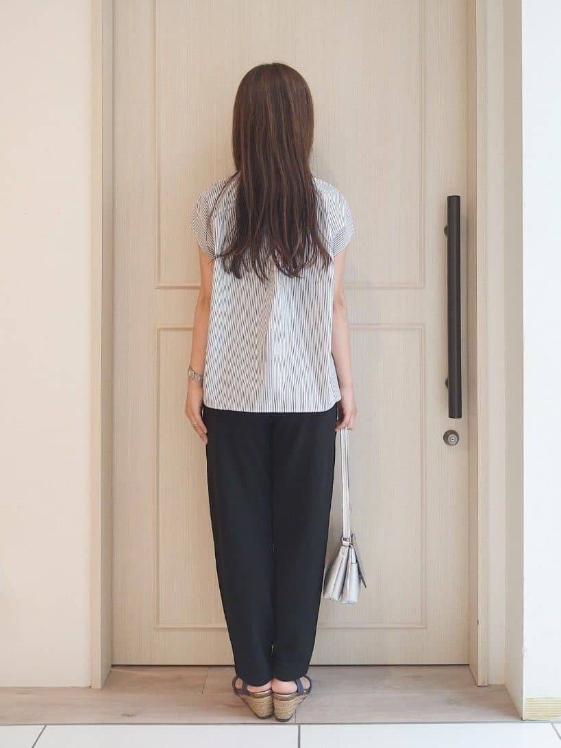 mi-saさんの「SHOO･LA･RUE｜【洗える/S-LL】プチフリル襟が女性らしい フレンチスリーブシャツ」を使ったコーディネート