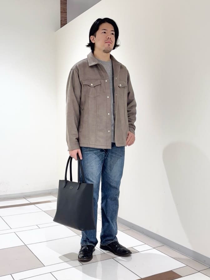 及川さんの「TAKEO KIKUCHI｜【Air Palette Knit】ワンポイント カラーニット プルオーバー」を使ったコーディネート