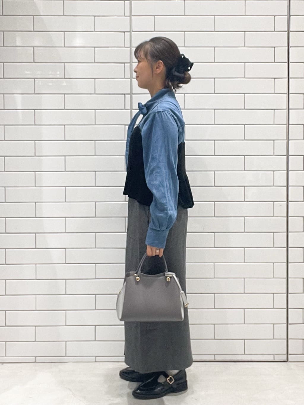 oiさんの「OPAQUE.CLIP｜【2WAY／名品】バイカラーミドルボストンバッグ」を使ったコーディネート