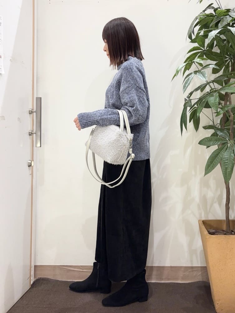 宗形さんの「SHOO･LA･RUE｜【S-LL】Iラインできれい見え モール風ナロースカート」を使ったコーディネート