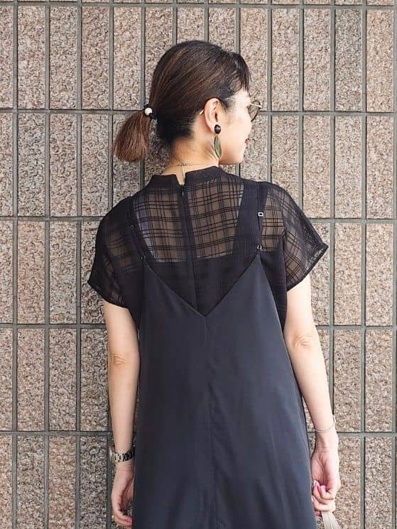 MUTSUKOさんの「UNTITLED｜【シアー】チェックスタンドネックブラウス」を使ったコーディネート
