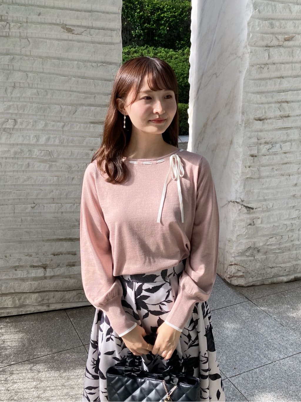 みさかさんの「index｜フラワータックフレアスカート【洗濯機OK／イージーアイロン／防シワ】」を使ったコーディネート