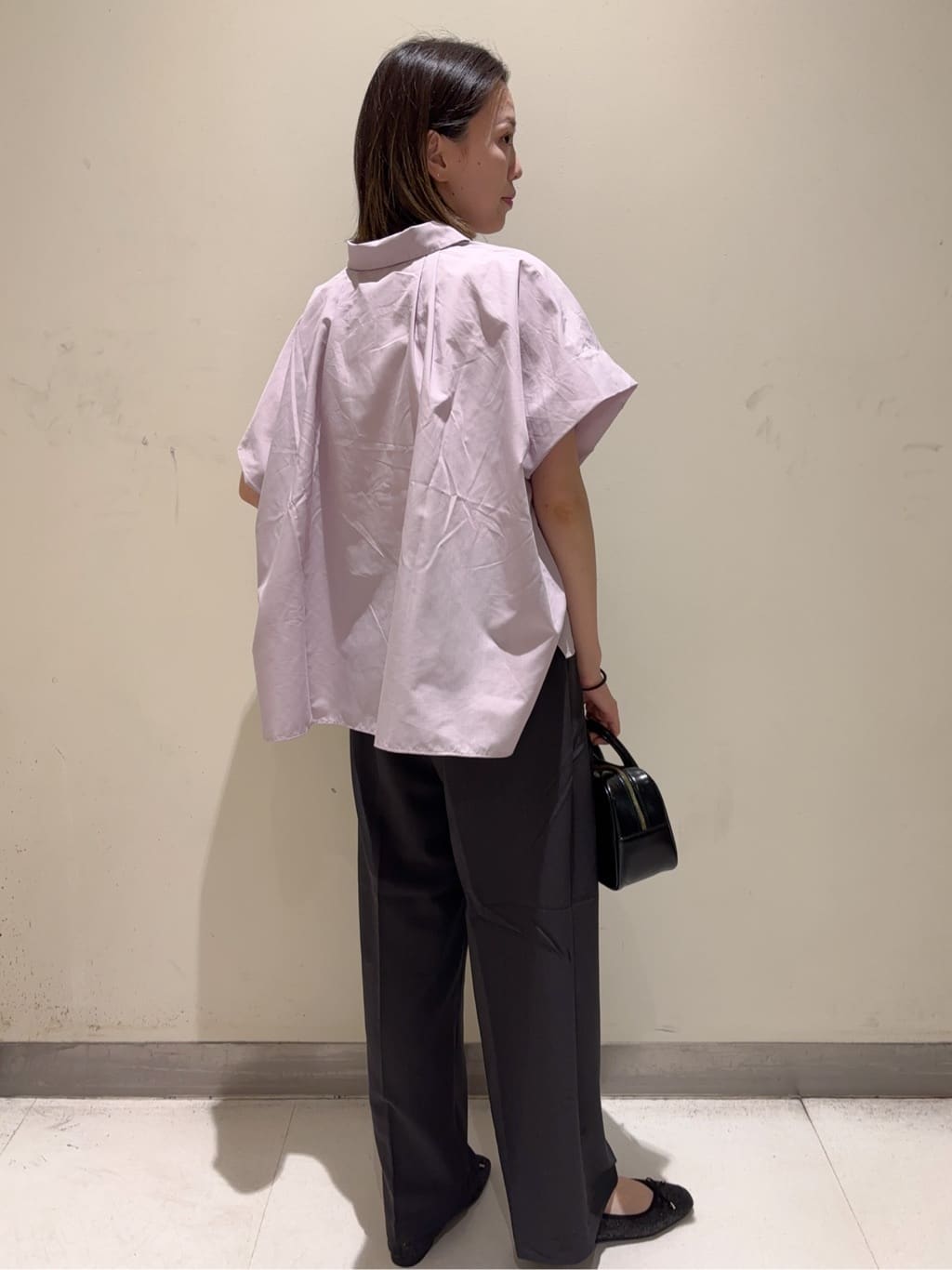 moさんの「OPAQUE.CLIP｜《andGIRL掲載》リラクシーシャツ【洗濯機洗い可】」を使ったコーディネート