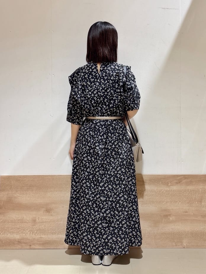 るねさんの「SHOO･LA･RUE｜【S-LL】クラシカルな 花柄ワンピース」を使ったコーディネート