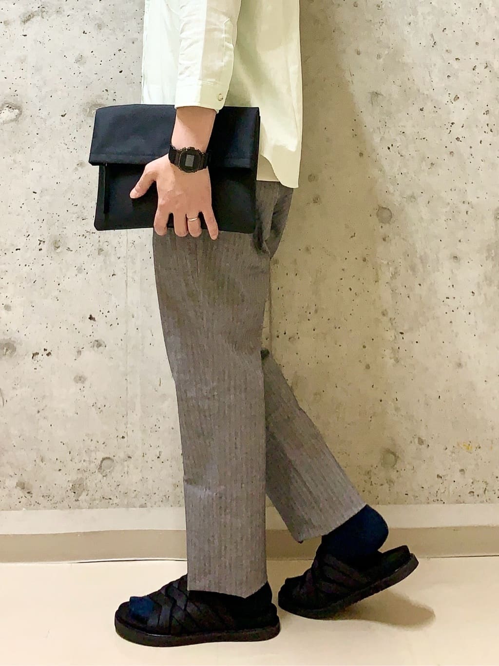 木村剛さんの「TAKEO KIKUCHI｜【Made in JAPAN】播州織 ヘリンボン ストレート パンツ」を使ったコーディネート
