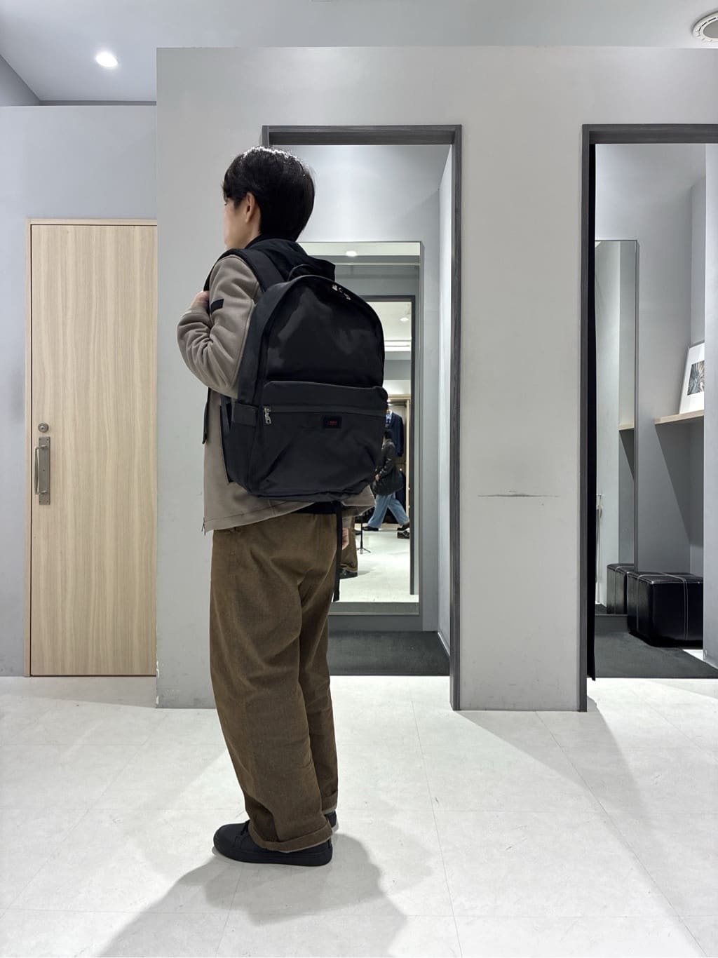 わいずみさんの「TAKEO KIKUCHI｜【JUST ONE LAYER】ダウンファブリック ジップアップ フード ブルゾン」を使ったコーディネート