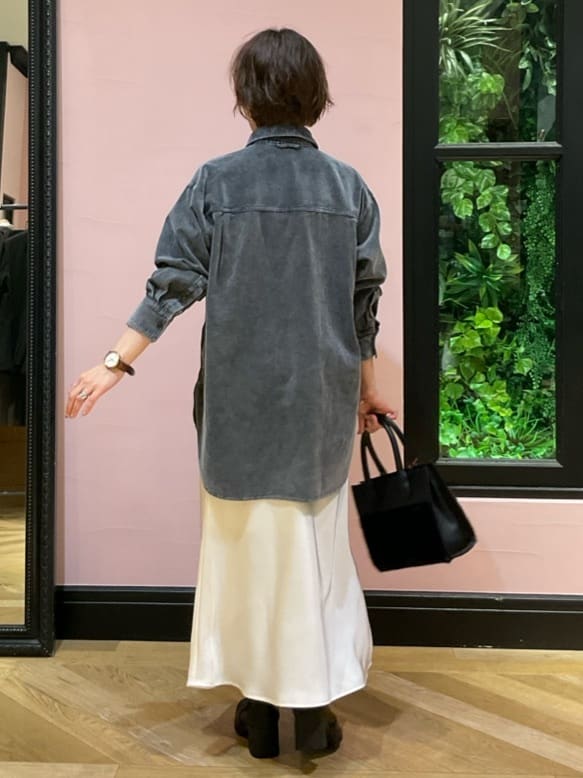 ogataさんの「DRESSTERIOR｜フェイクファーコンビリサイクルレザートートバッグ」を使ったコーディネート
