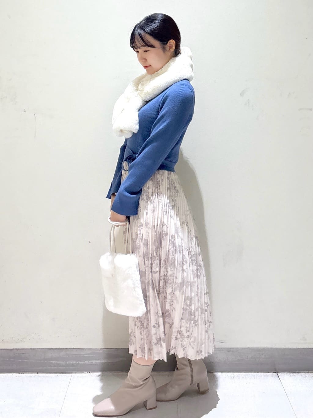 きみさんの「OPAQUE.CLIP｜フェイクファー差し込みティペット」を使ったコーディネート