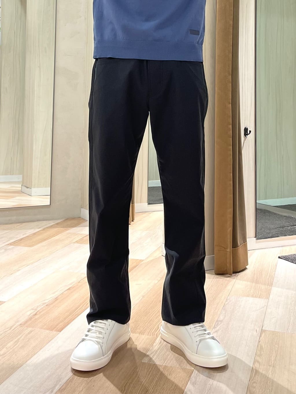 URAさんの「TAKEO KIKUCHI｜【Made in JAPAN】播州織 ストレッチ パンツ」を使ったコーディネート