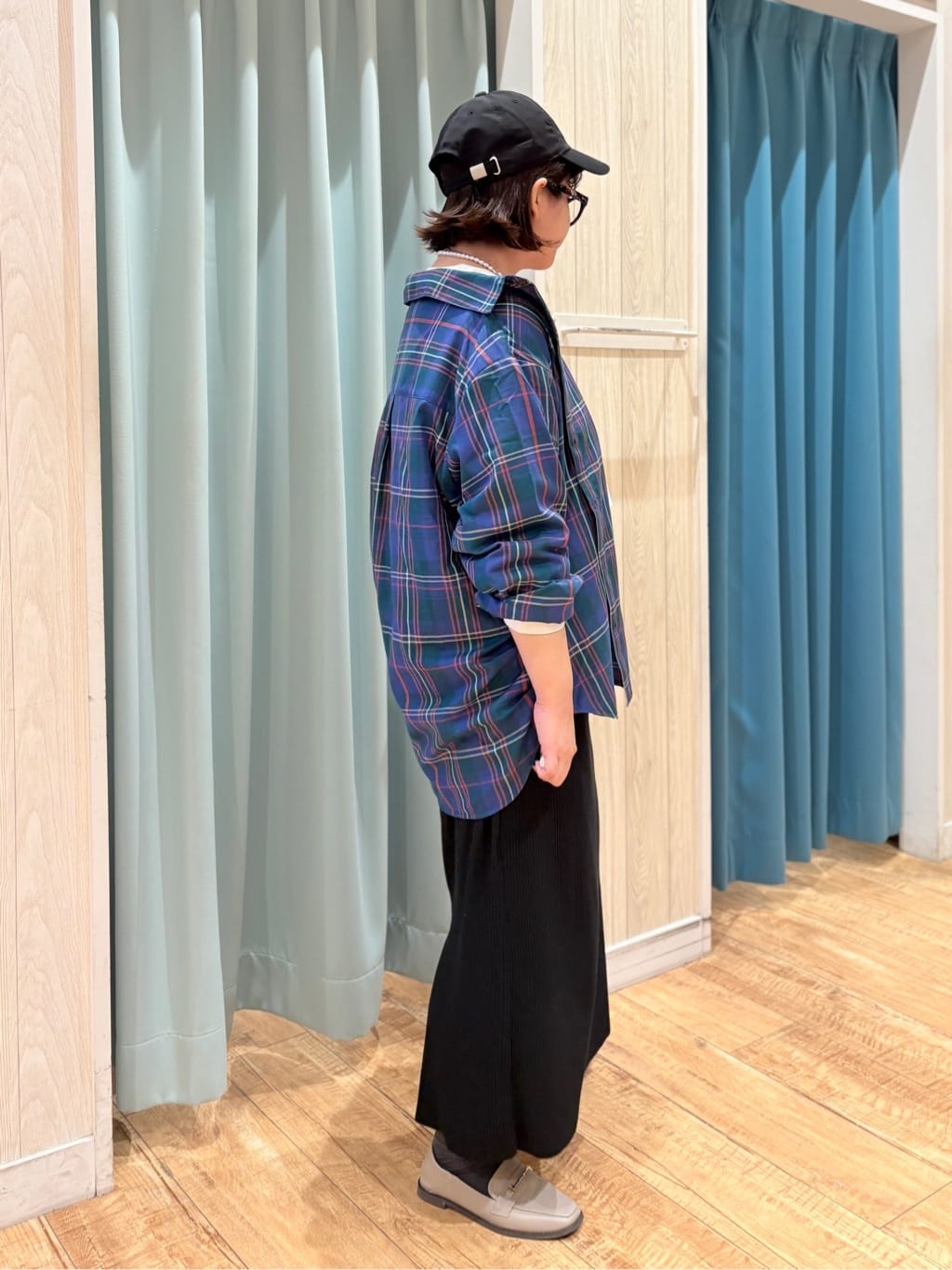 砂糖さんの「SHOO･LA･RUE｜【洗濯機可/S-LL】程よい抜け感 大人のチェックシャツ」を使ったコーディネート