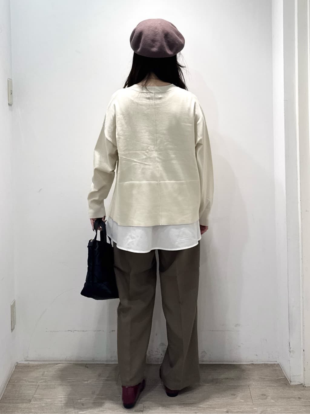 yuicciさんの「OPAQUE.CLIP｜《ツインセット》リラクシーサイドスリットニット&times;ドッキングタンク【洗濯機洗い可】」を使ったコーディネート