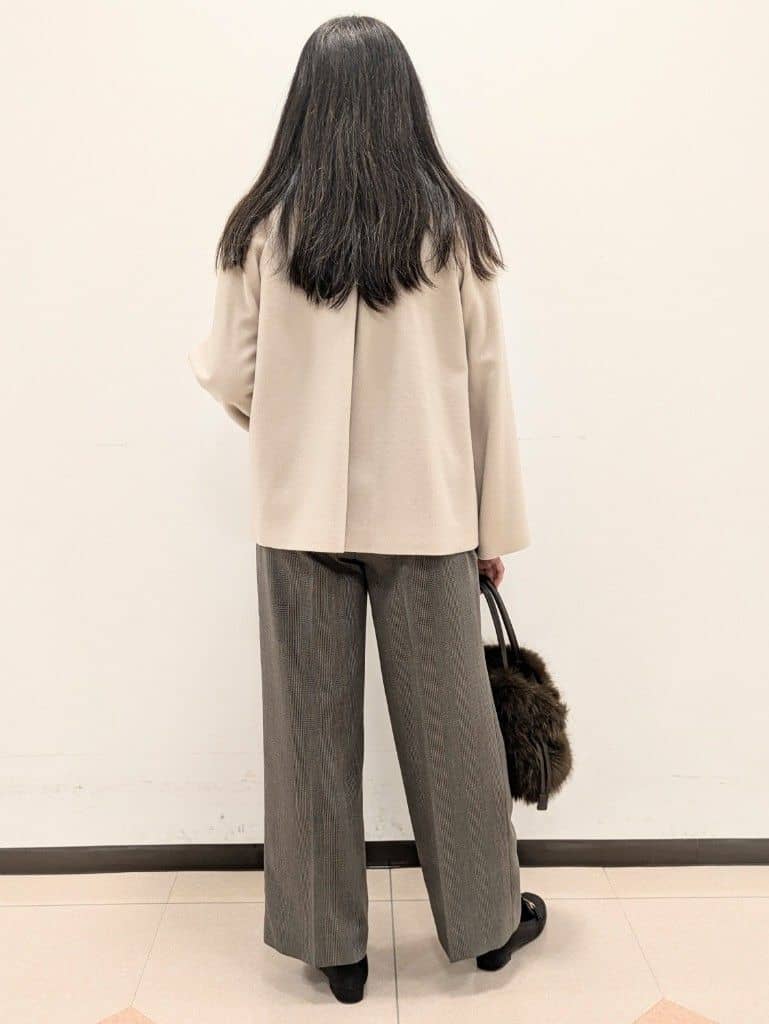 ともさんの「UNTITLED｜【着回しが効く／オンオフアウター】ウールショートコート」を使ったコーディネート