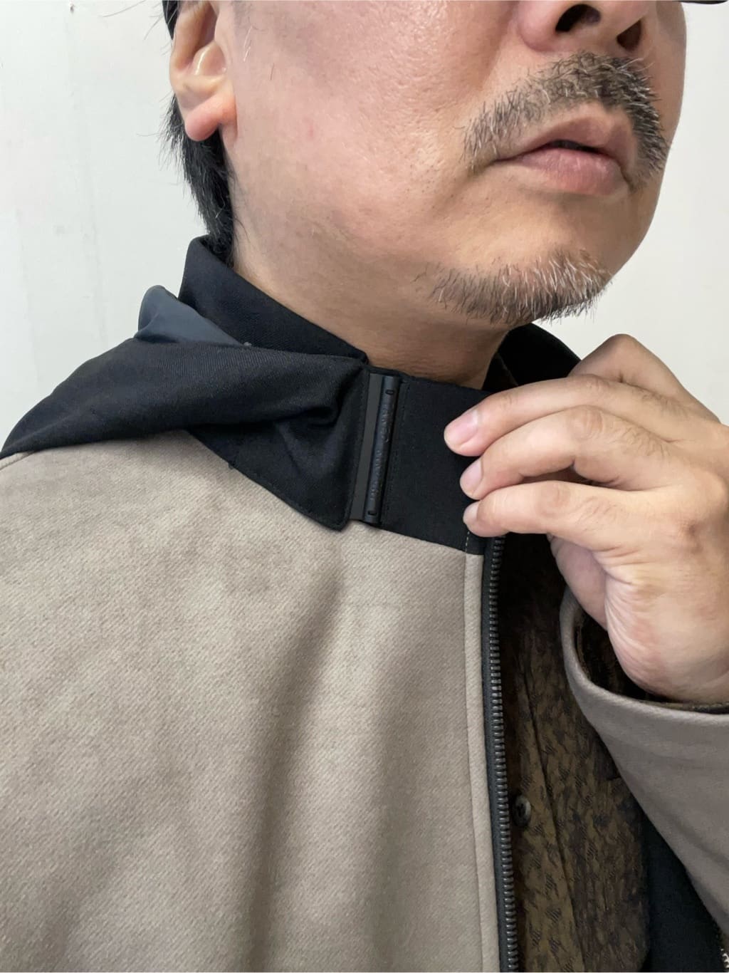 MAKOTO AIさんの「TAKEO KIKUCHI｜【JUST ONE LAYER】ダウンファブリック ジップアップ フード ブルゾン」を使ったコーディネート
