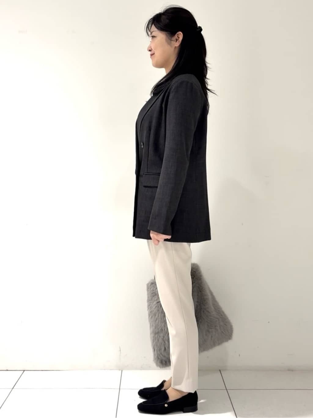 momokoさんの「INDIVI｜【洗える／セットアップ可能】凹凸ストレッチ素材ダブルジャケット」を使ったコーディネート