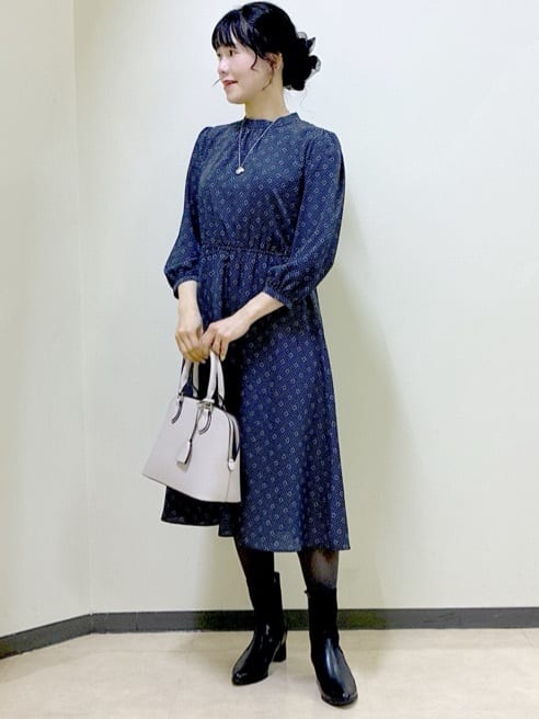 beni_gingerさんの「Reflect｜【きちんと見え／通勤／セレモニーにおすすめ◎】ドット&times;ダイヤ柄ワンピース」を使ったコーディネート