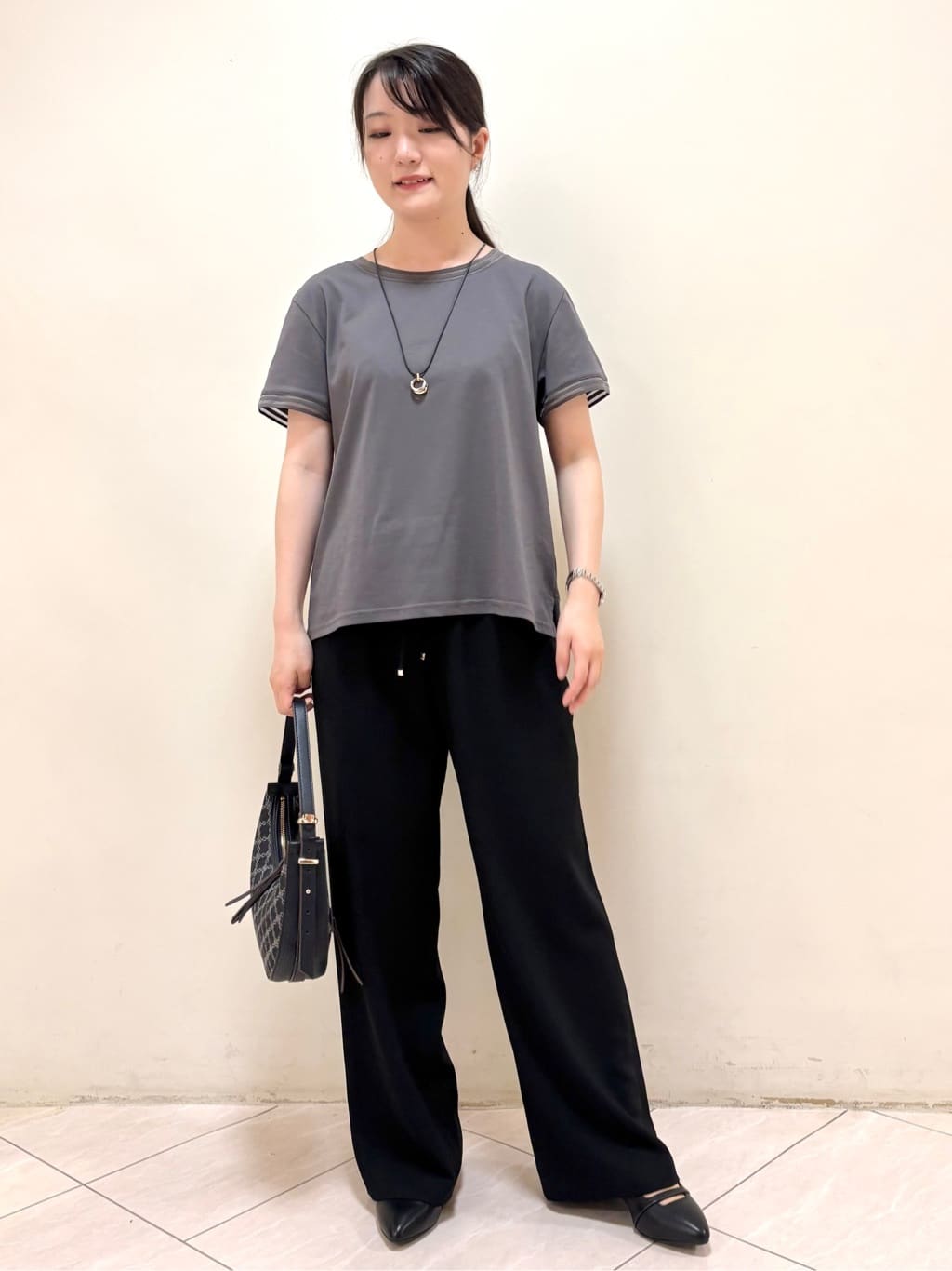 mikiさんの「Reflect｜【インナーにおすすめ◎】シアーネックデザインプルオーバー」を使ったコーディネート