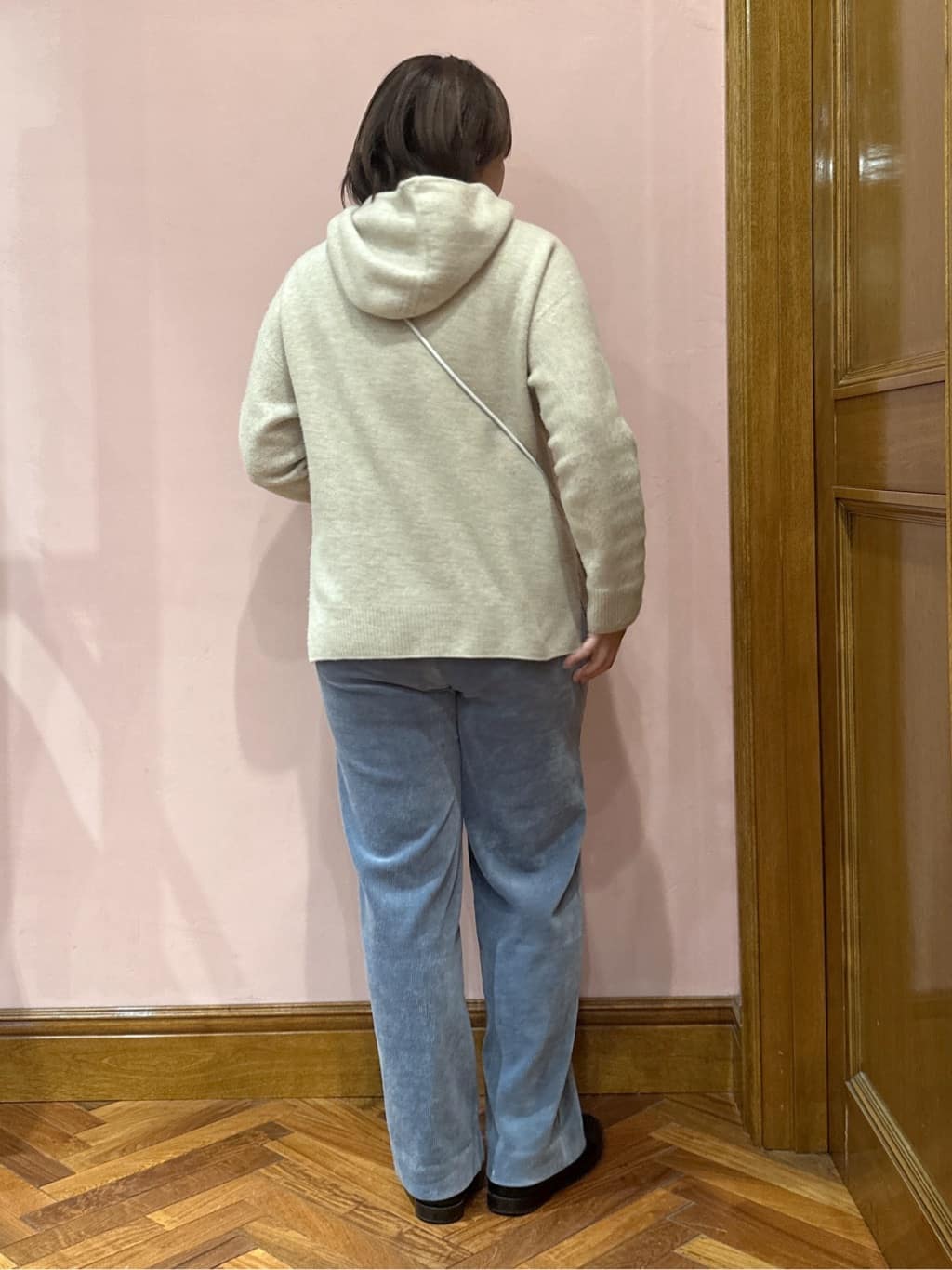 komatsuさんの「DRESSTERIOR｜コーデュロイイージーワイドパンツ」を使ったコーディネート