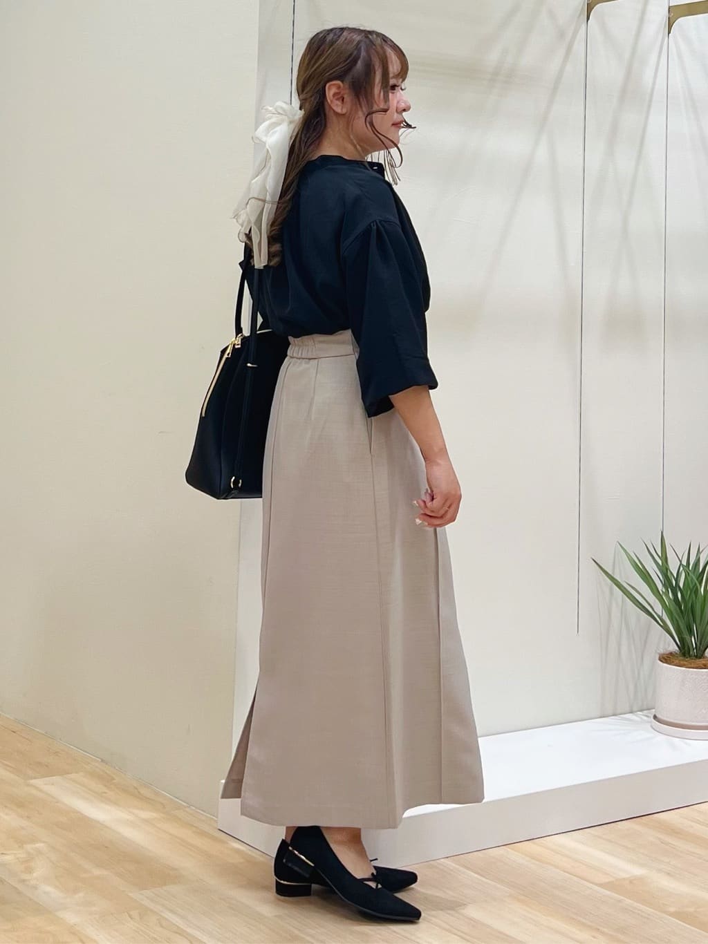 みことさんの「grove｜【カセット服】洗えるストレートシルエットスカート」を使ったコーディネート