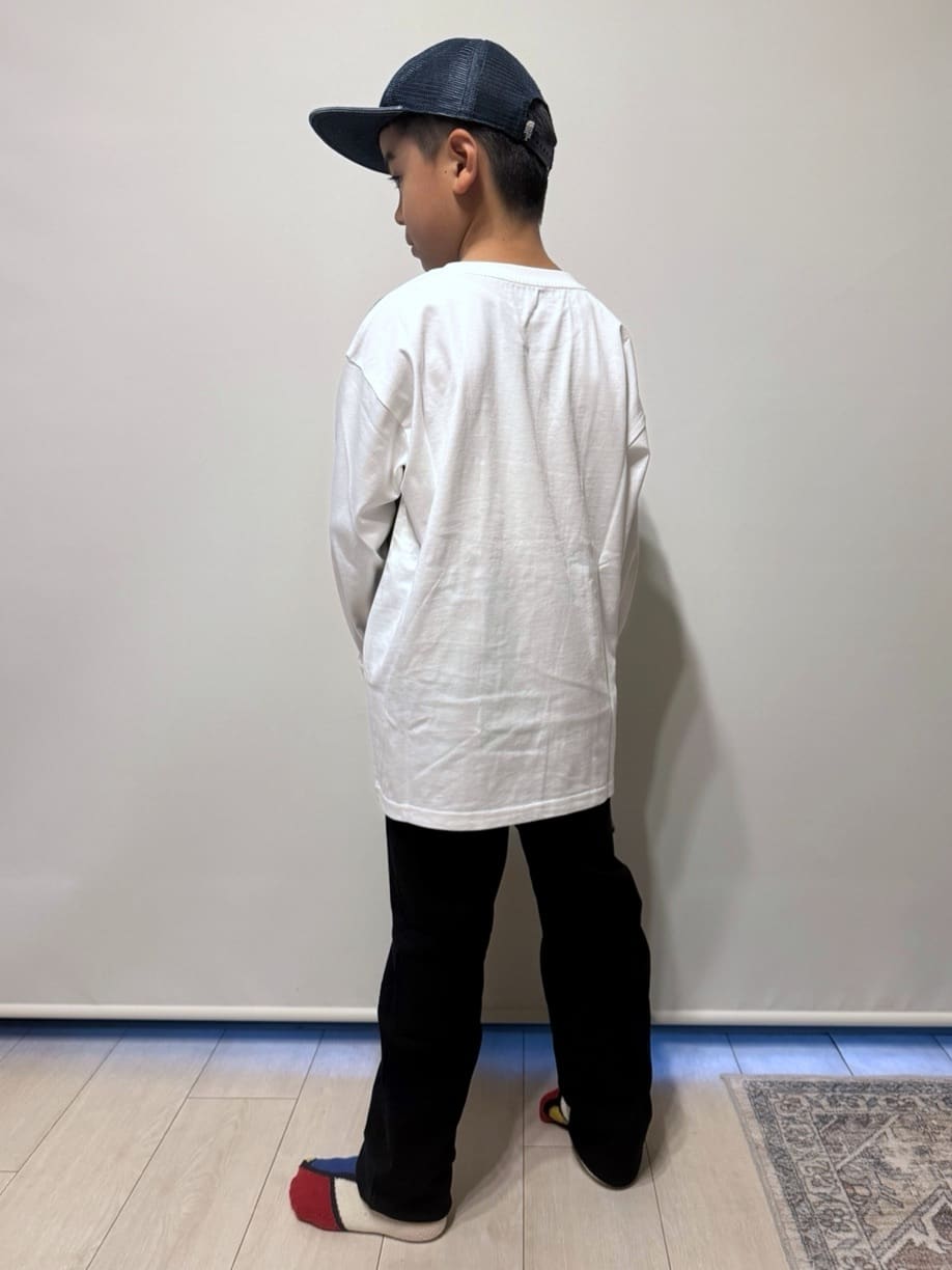 chさんの「THE SHOP TK｜【110-160/洗濯機OK】切り替え長袖Tシャツ」を使ったコーディネート