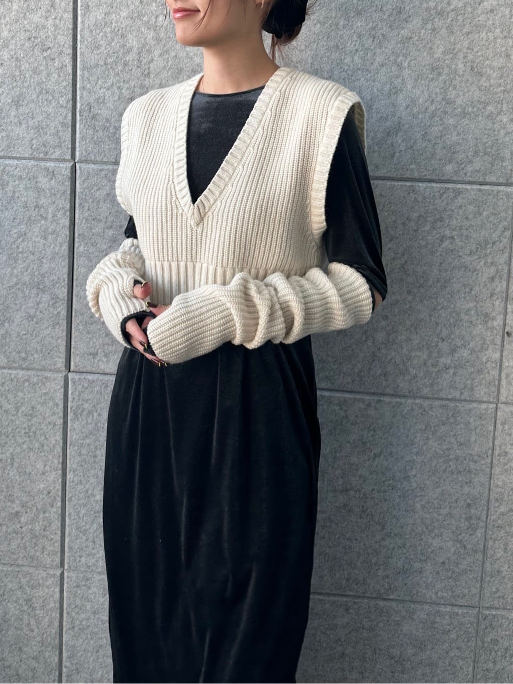 harunaさんの「CODE A｜dual form vest knit」を使ったコーディネート