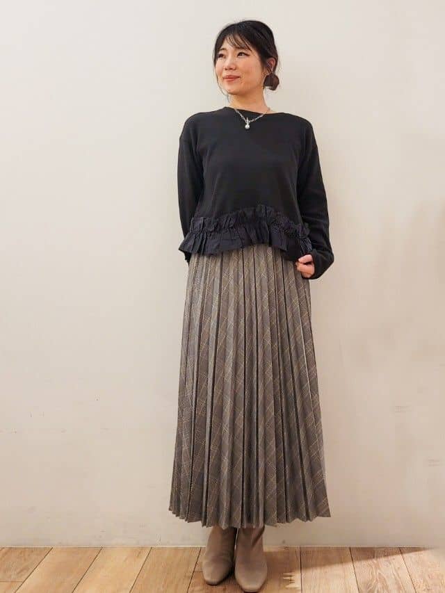 yuyuさんの「OPAQUE.CLIP｜ブークレミドルコート【洗える】」を使ったコーディネート