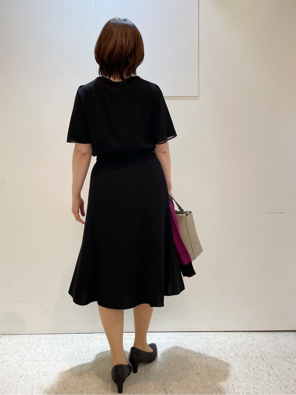 めいさんの「Reflect｜【一枚着で着映え◎／ジャケットのインナーにも】フロント開きブラウス」を使ったコーディネート