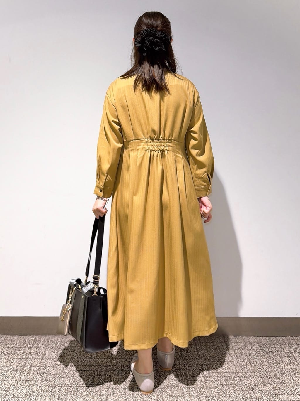 みーさんの「grove｜品よくまとう、大人のシャツワンピース」を使ったコーディネート