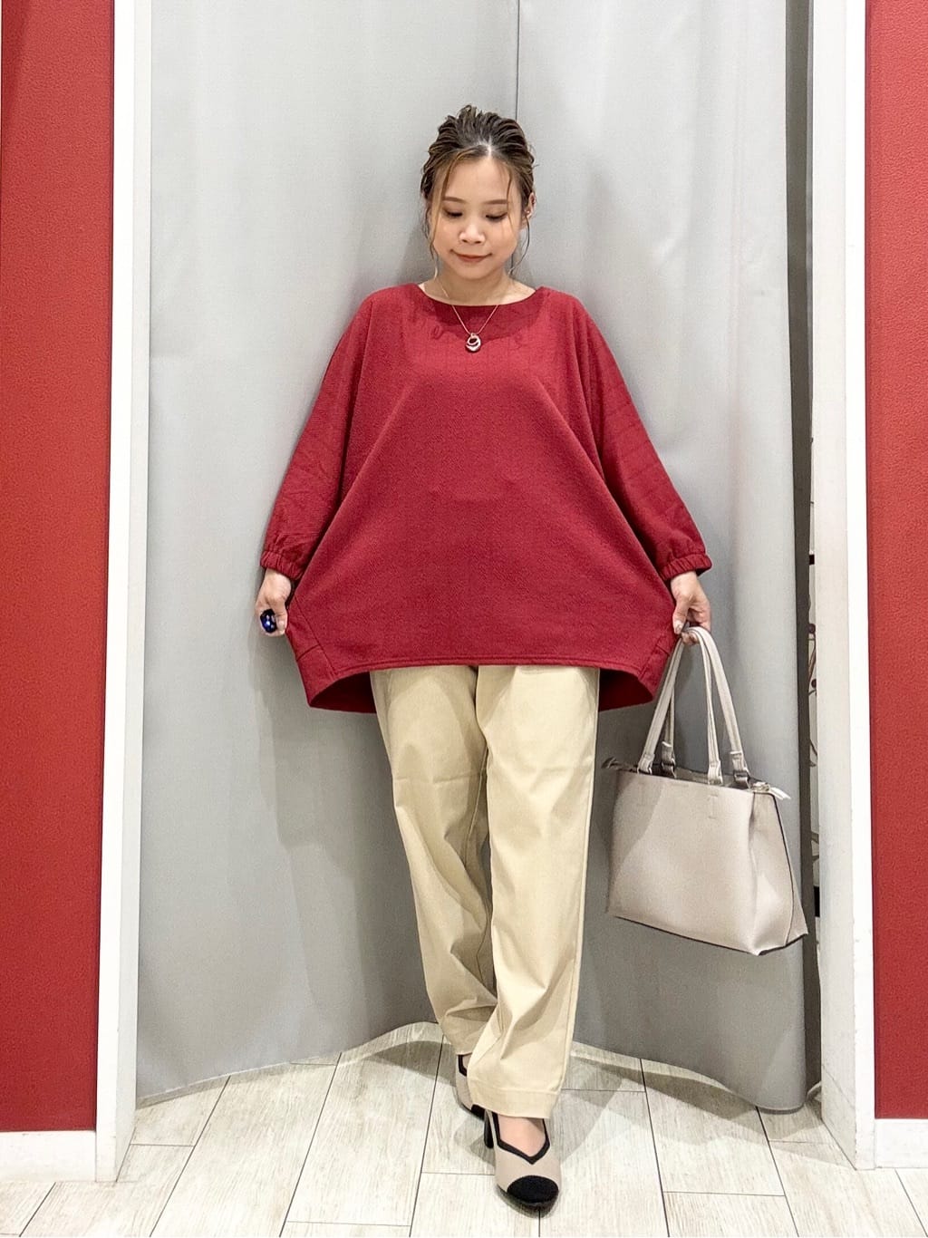 shioさんの「SHOO･LA･RUE｜【洗える/S-LL/美脚シルエット】ハイパーストレッチ テーパードパンツ」を使ったコーディネート