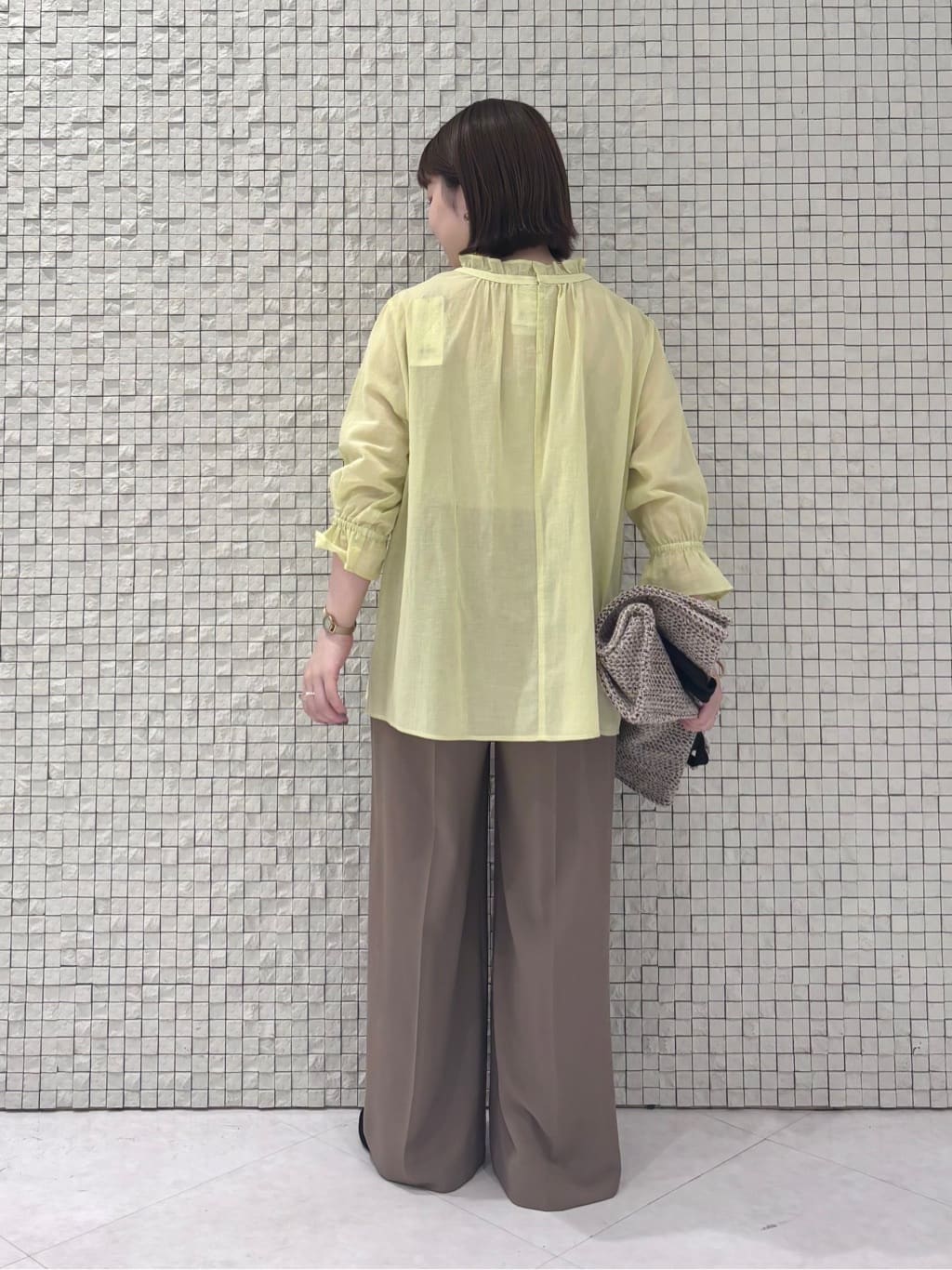 sakuさんの「INDIVI｜【洗える/コットン】ピンタックシアーブラウス」を使ったコーディネート