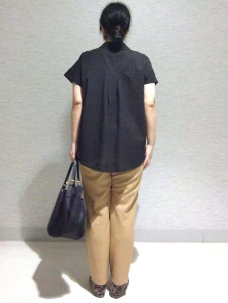 sakoさんの「Reflect｜【二の腕さりげなくカバー】シャツ衿オフボディブラウス」を使ったコーディネート