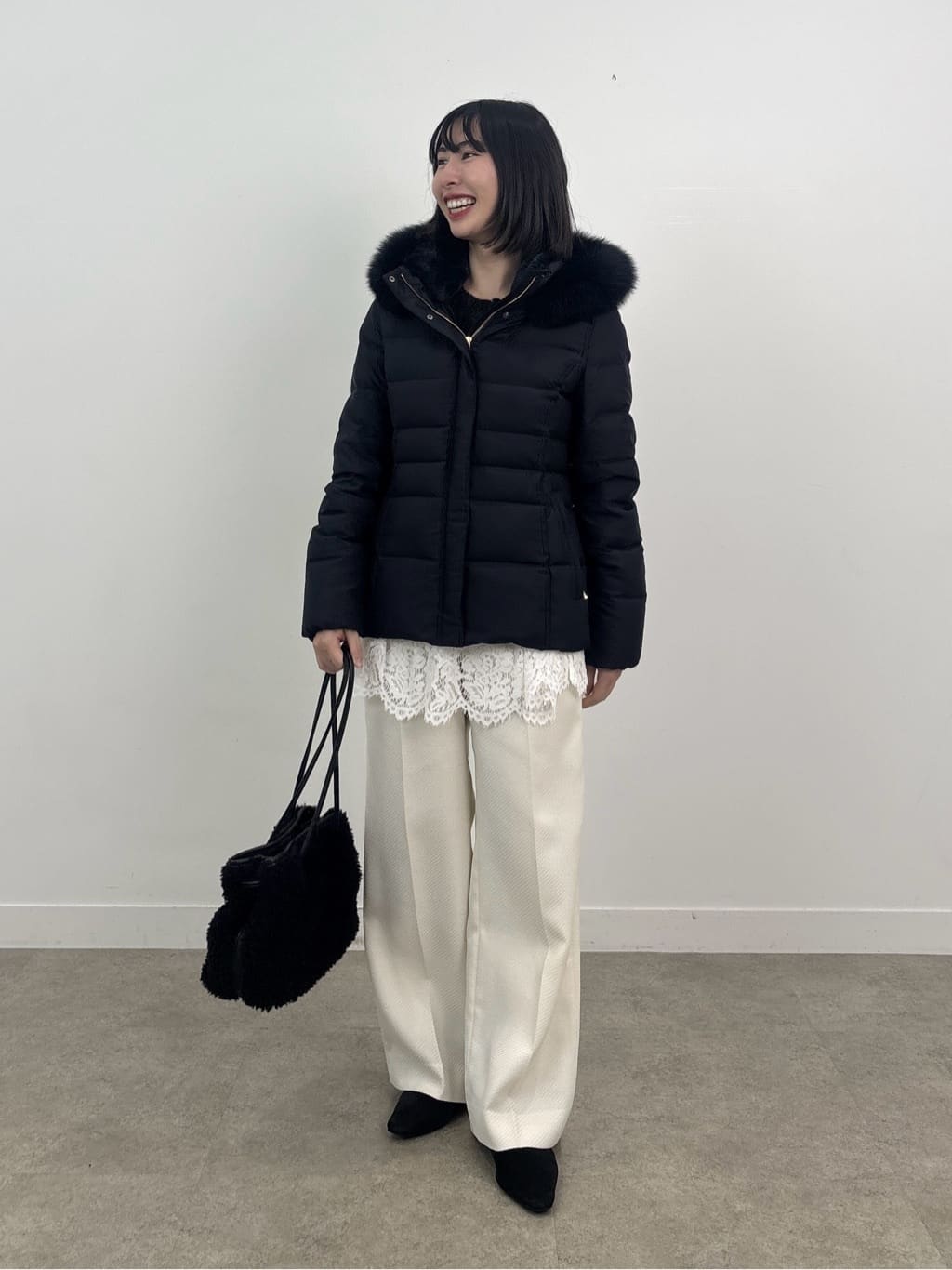Yoshimiさんの「INDIVI｜【レイヤードにおすすめ】レース切り替えカットソー」を使ったコーディネート