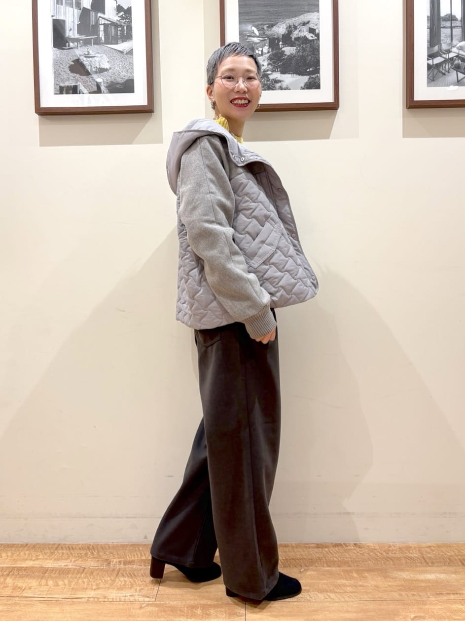 Ayumiさんの「SHOO･LA･RUE｜【S-LL】リラックスのできる ビックポケットパンツ」を使ったコーディネート