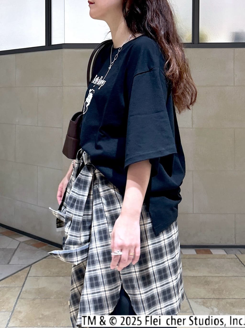 よねさんの「INDIVI｜ウエストギャザーパンツ」を使ったコーディネート