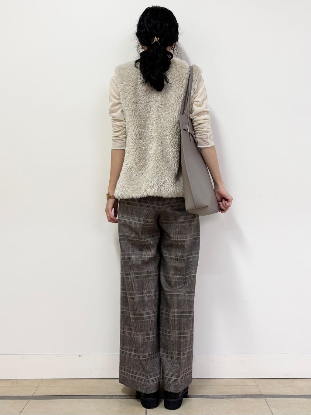 YOKOTAさんの「DRESSTERIOR｜【シアー素材】シアータートルトップス」を使ったコーディネート