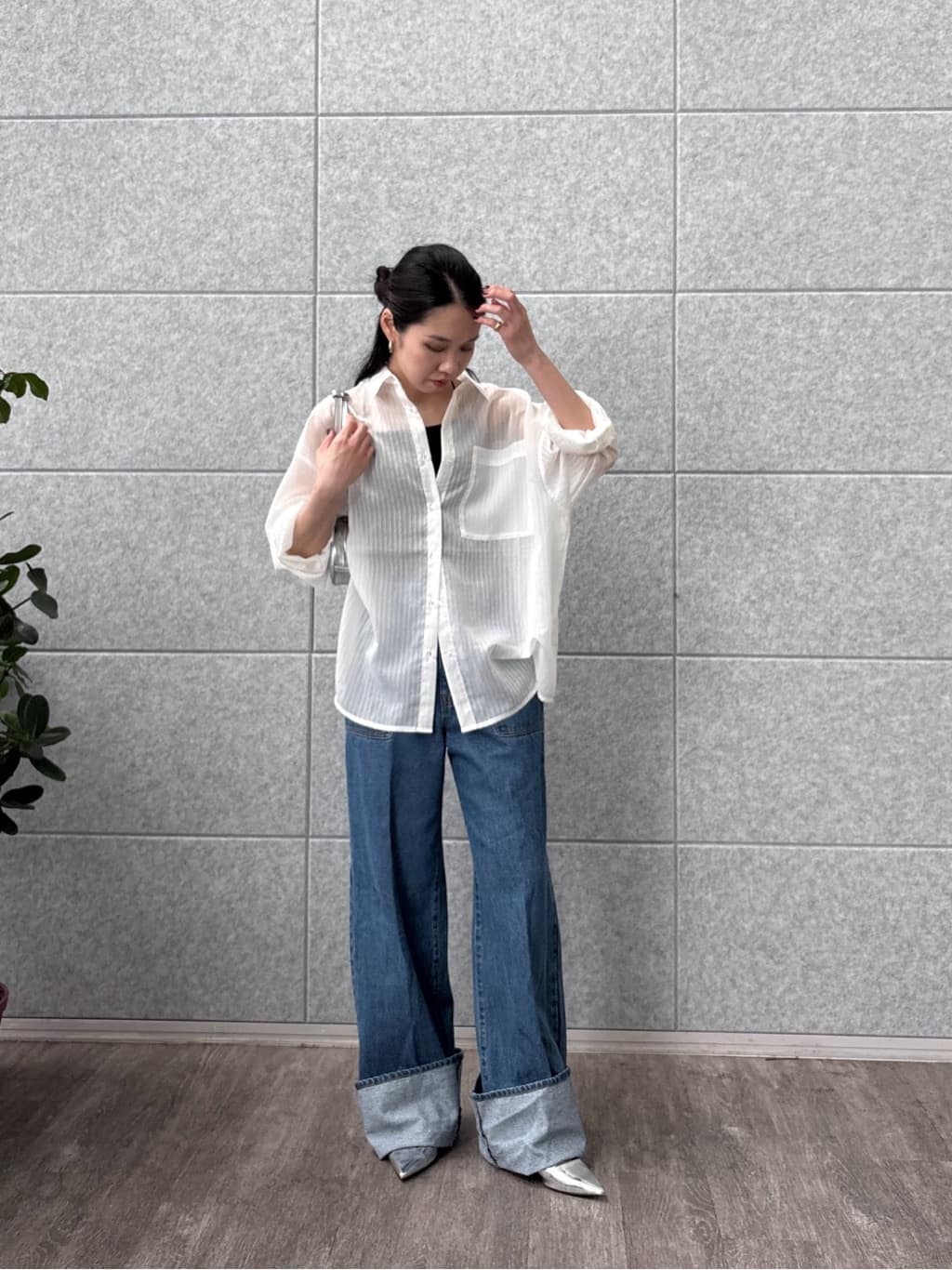 ひなさんの「INDIVI｜ロールアップデニム」を使ったコーディネート
