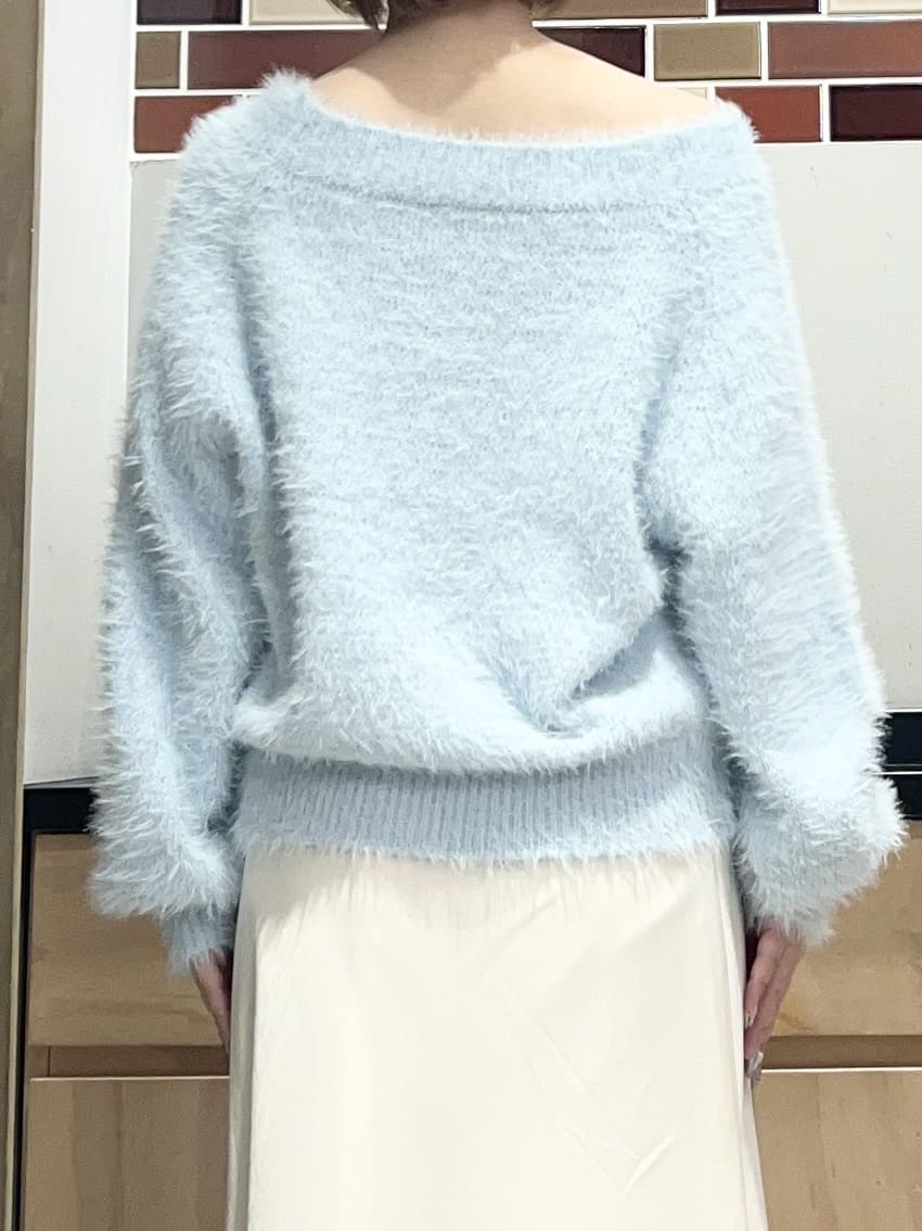 かのさんの「THE SHOP TK｜着るたびときめく ふんわりフェザーシャギーニット」を使ったコーディネート