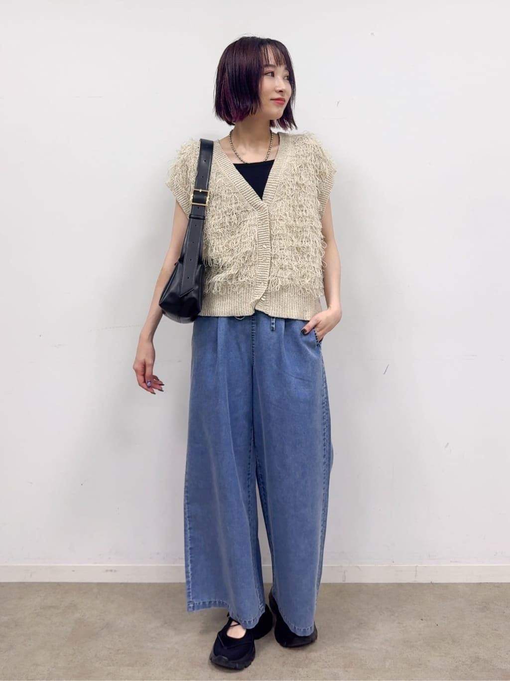 𝐜𝐡𝐢𝐤𝐚さんの「SHOO･LA･RUE｜【セットアップ可/S-LL】リボン付き イージーワイドデニムパンツ」を使ったコーディネート