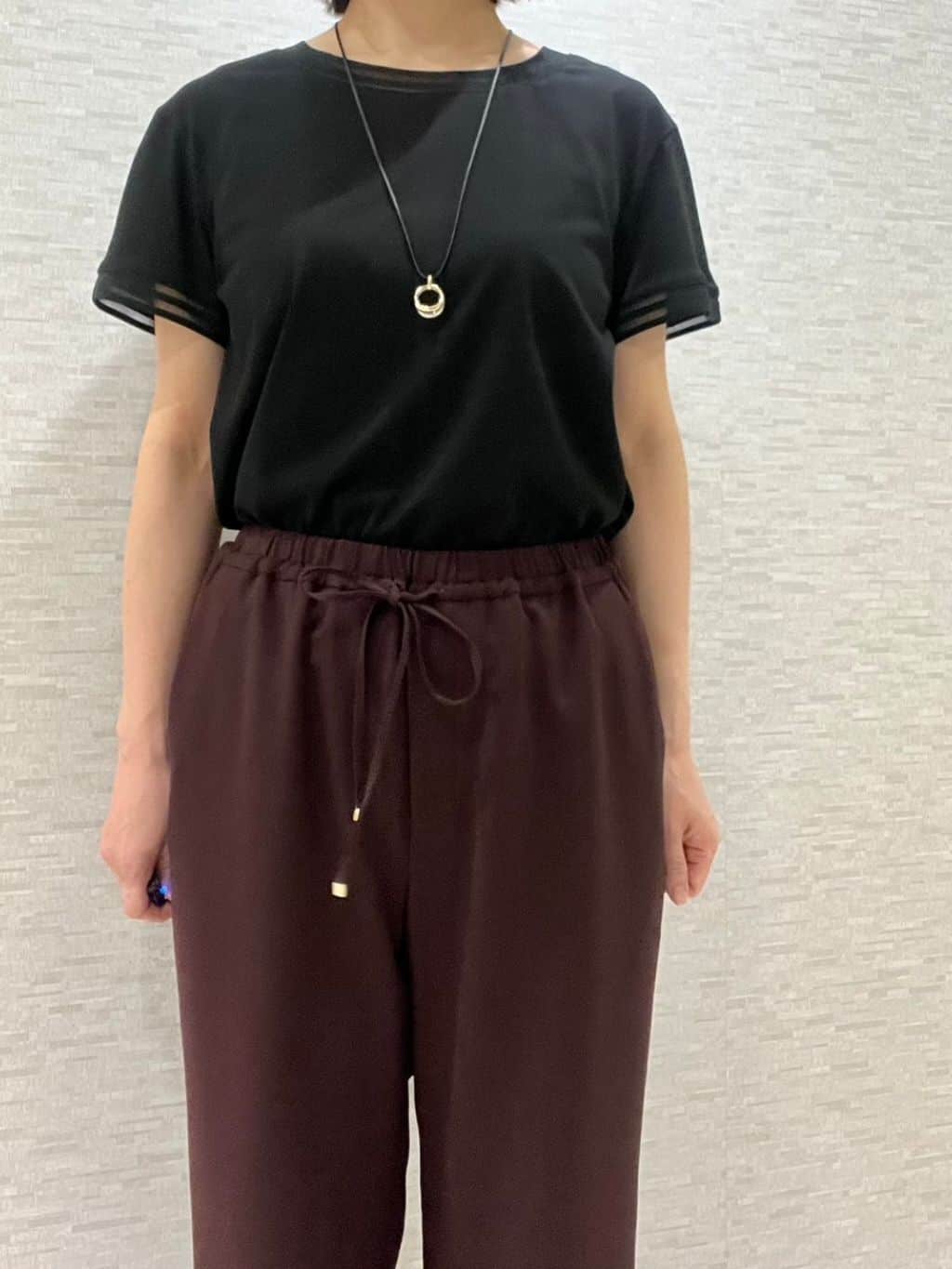 marikoさんの「Reflect｜ドライタッチニットベスト」を使ったコーディネート
