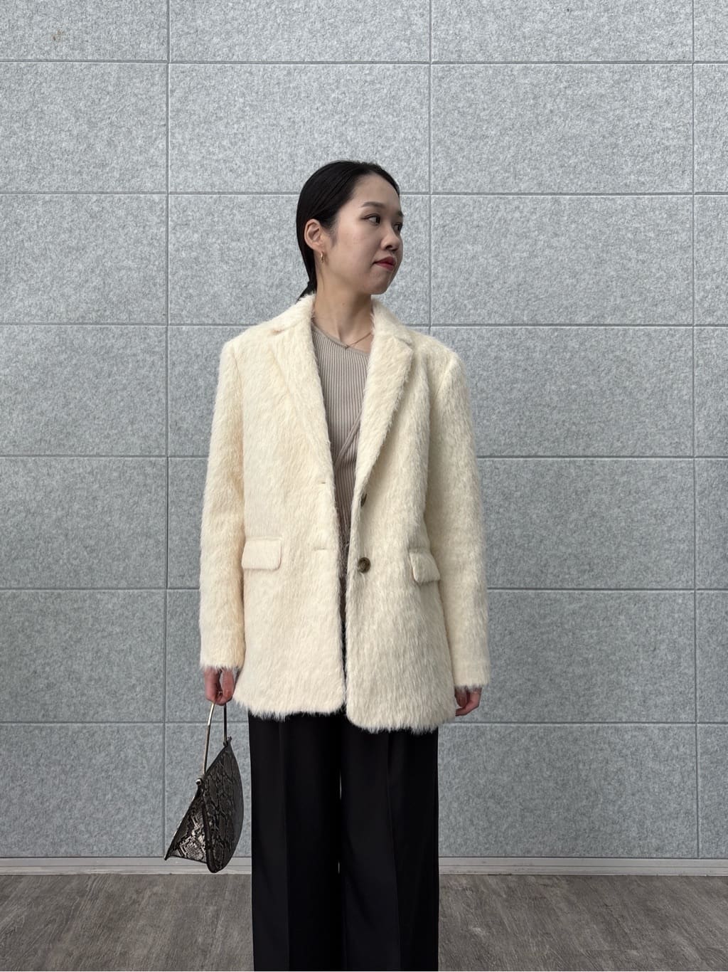 ひなさんの「INDIVI｜Comfy SET UP｜イージーストレートワイドパンツ【セットアップ対応／通勤/カセット服】」を使ったコーディネート