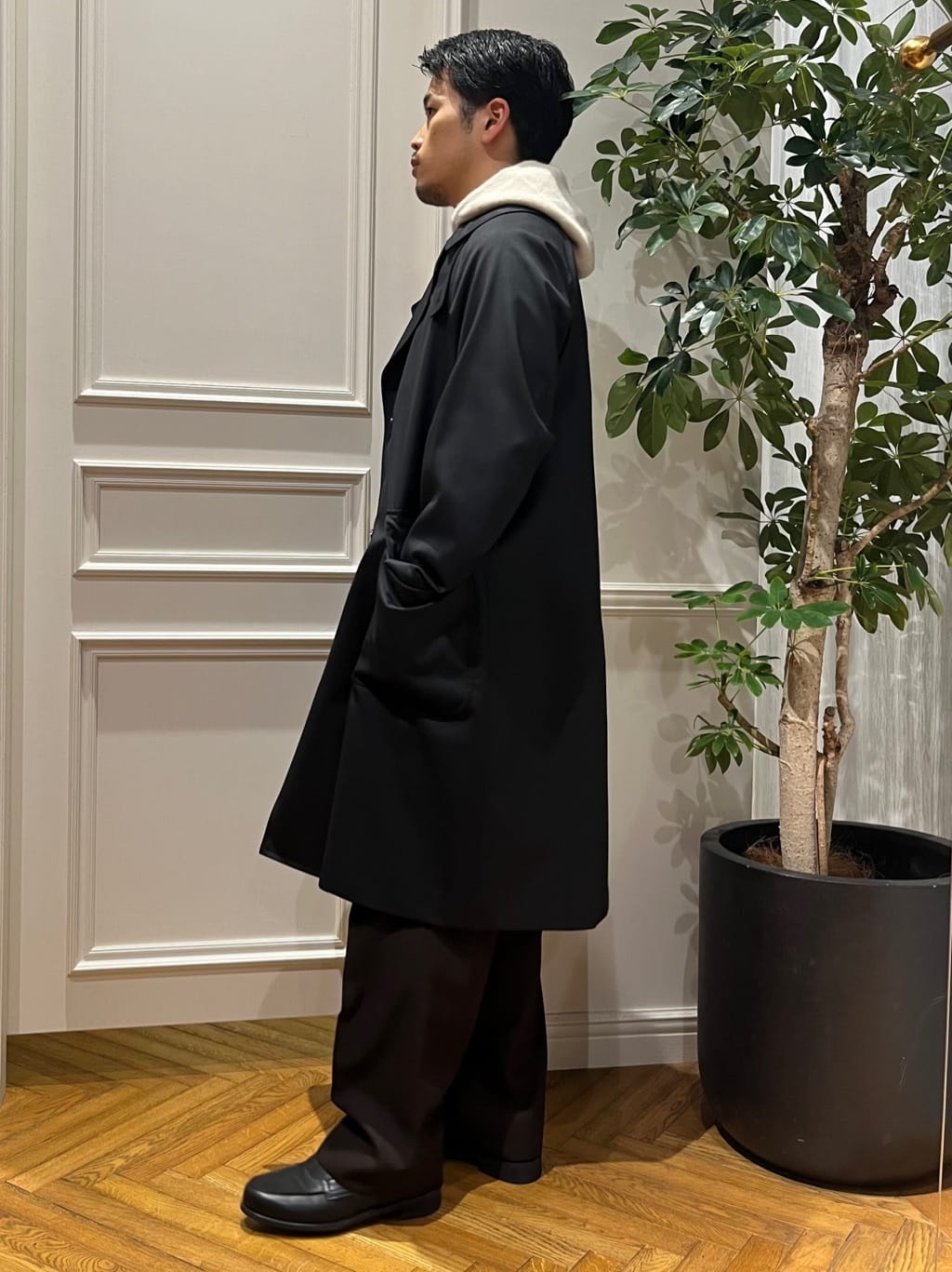 Tokuさんの「DRESSTERIOR｜ウールギャバジン アルスターコート」を使ったコーディネート