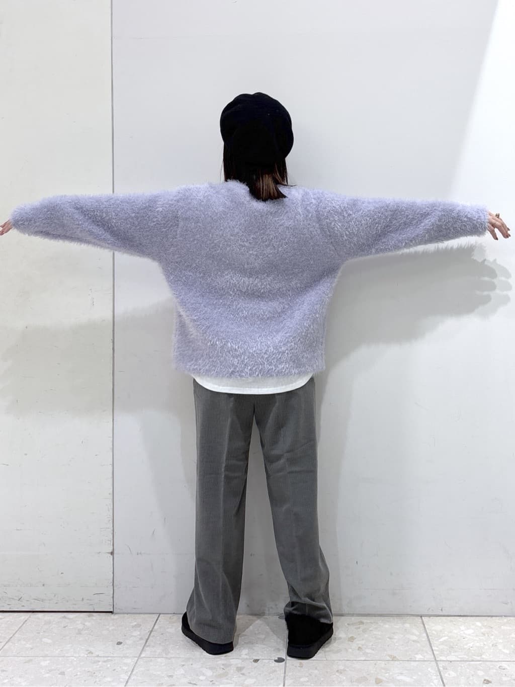 mameさんの「OPAQUE.CLIP｜カシミヤブレンドウールミドルピーコート」を使ったコーディネート