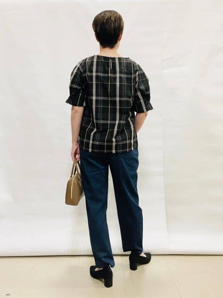 なっちゃんさんの「SHOO･LA･RUE｜【S-LL/5分袖】お袖タックできれいに魅せる 大人のチェックブラウス」を使ったコーディネート