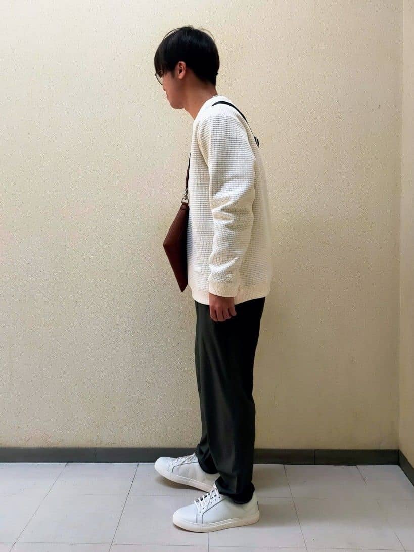 nerさんの「TAKEO KIKUCHI｜ニットライク プルオーバー」を使ったコーディネート