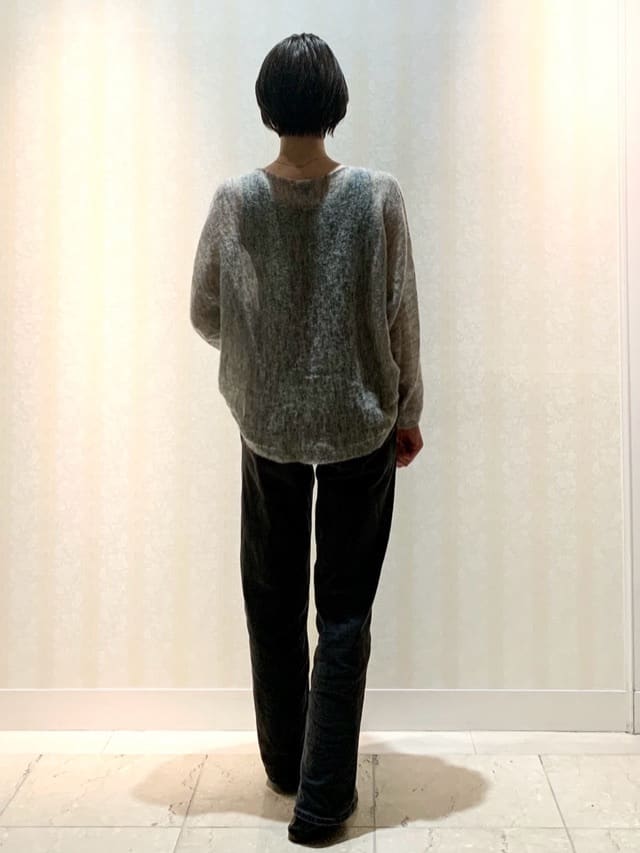 hikaruさんの「INDIVI｜【キッドモヘヤ素材】ラウンドヘムニット」を使ったコーディネート