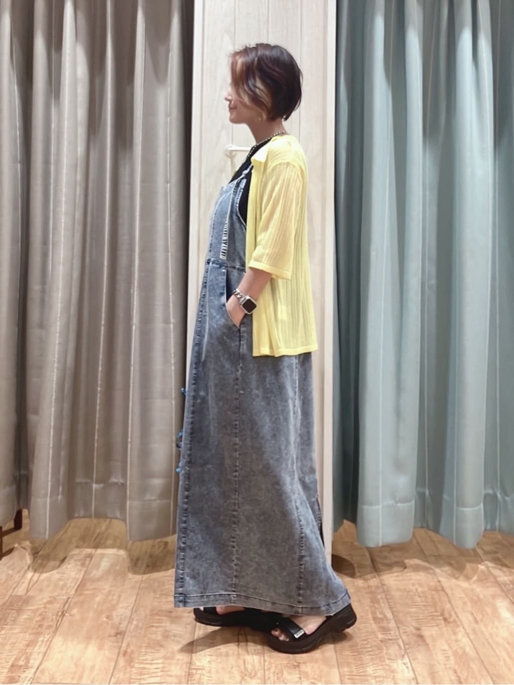 aaamiさんの「SHOO･LA･RUE｜【洗える/S-LL】大人のシアー感 キラキラ リブニット」を使ったコーディネート