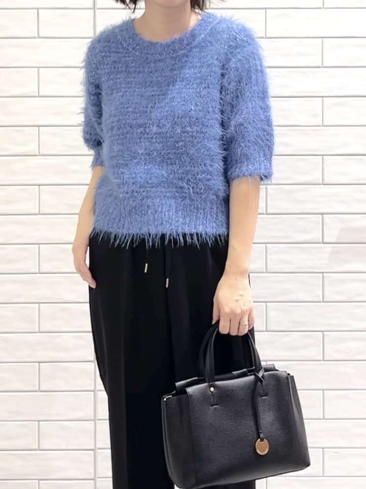 しおりさんの「OPAQUE.CLIP｜フェザーヤーンニット【洗濯機OK／抗ピル】」を使ったコーディネート