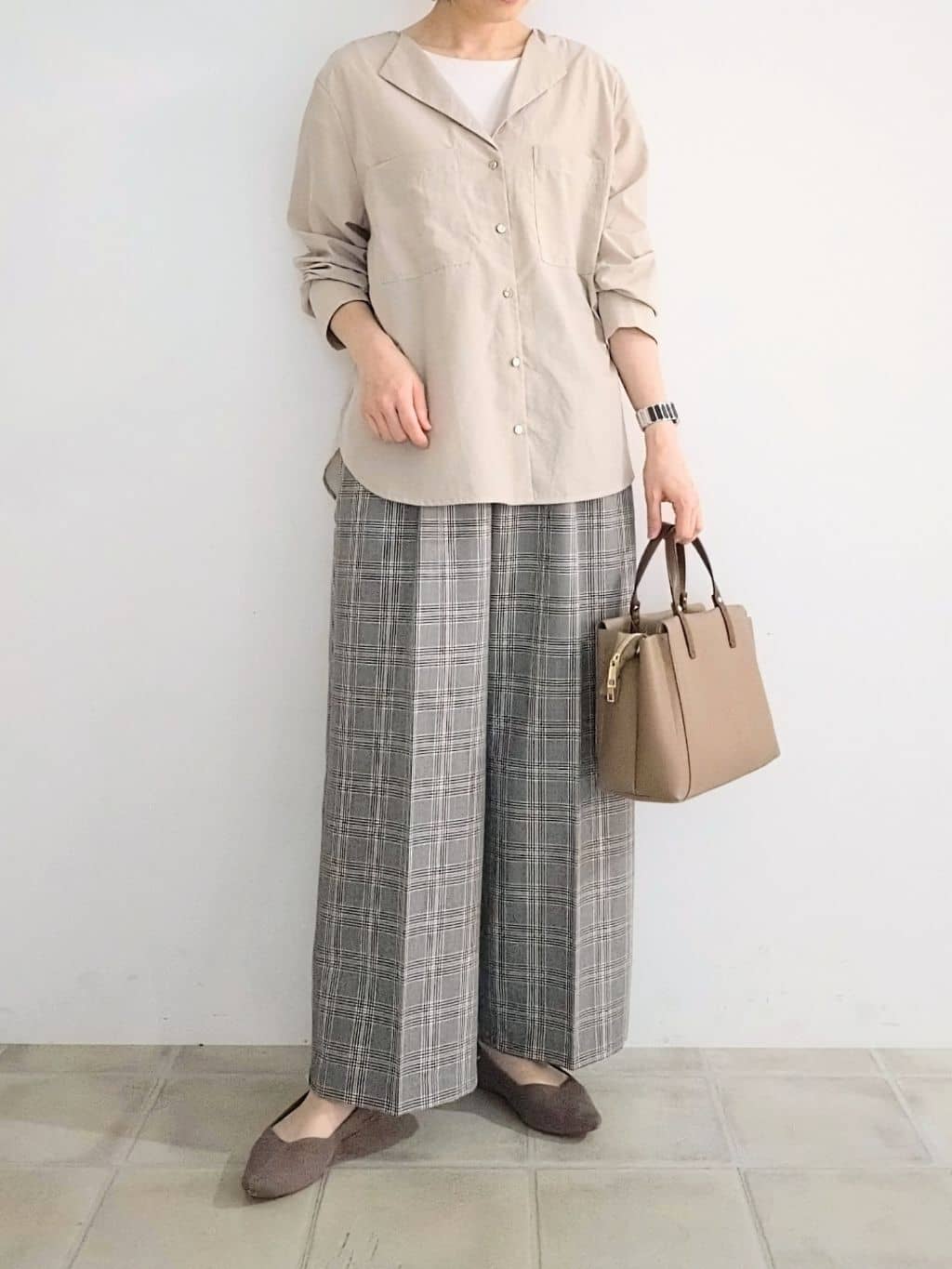 miomioさんの「SHOO･LA･RUE｜【S-LL】大人ヘルシーなこなれ感 オープンカラーシャツ」を使ったコーディネート