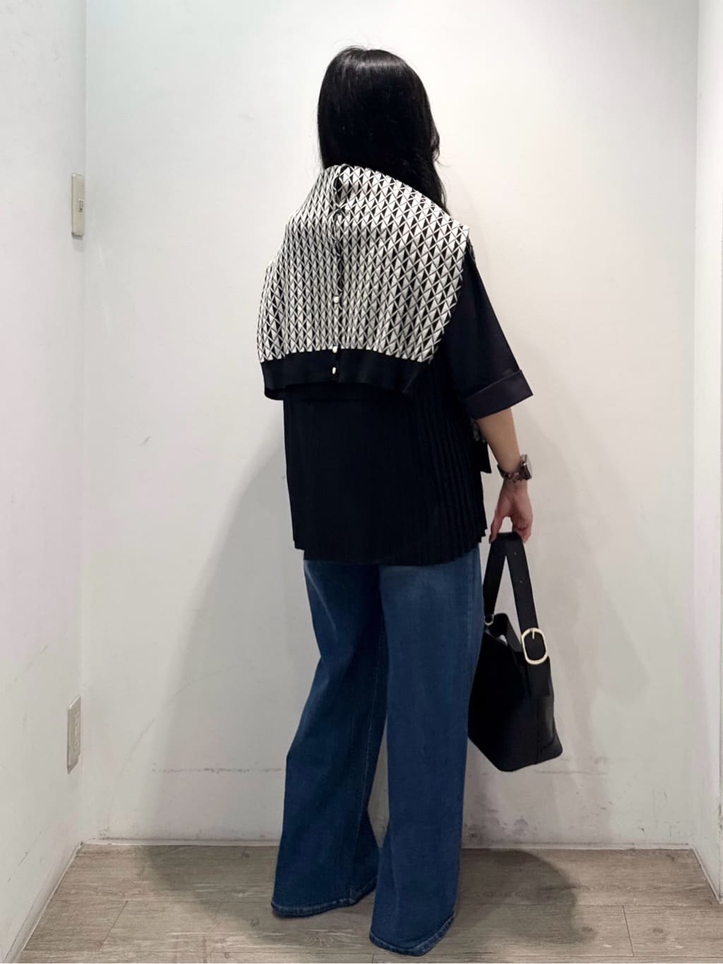 yuicciさんの「OPAQUE.CLIP｜プリーツドッキングカットソー【洗濯機OK】」を使ったコーディネート